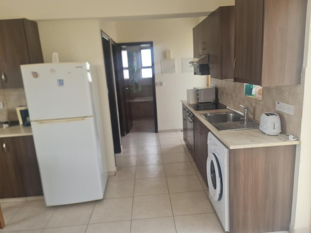 Top Floor 1 Bdrm Aprtrmnt Apartment Dromolaxia Exterior photo