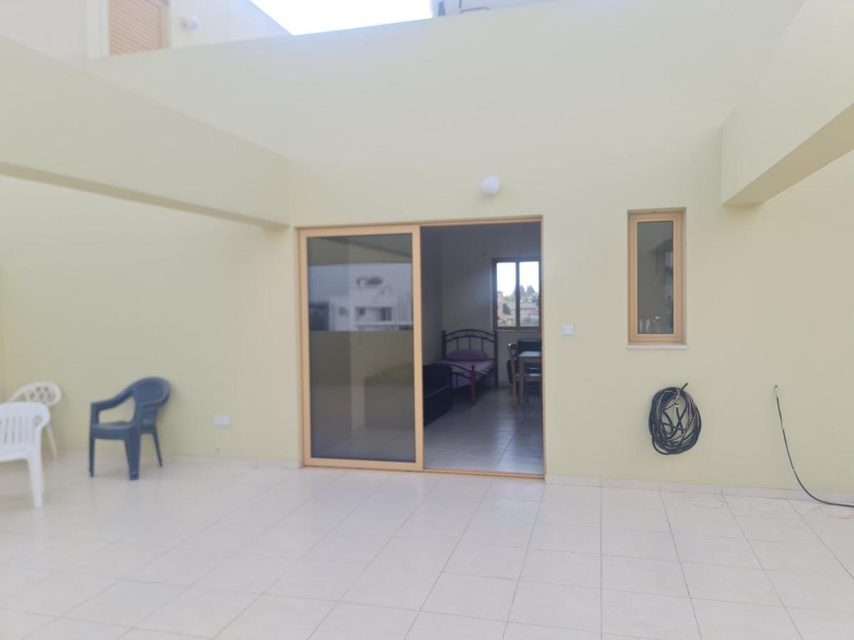 Top Floor 1 Bdrm Aprtrmnt Apartment Dromolaxia Exterior photo